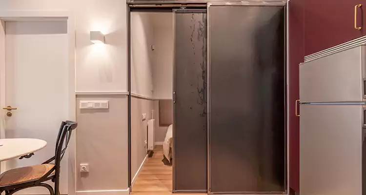 We Fix Closet Sliding Door in Iona, FL 